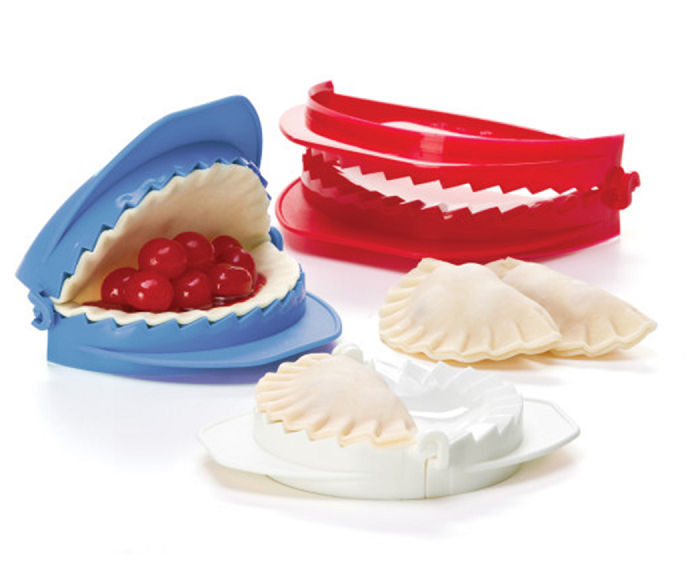 Формы для изготовления пельмений,вареников,салатов