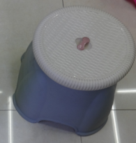 Стул пластиковый с плетеной ручкой 283-0312